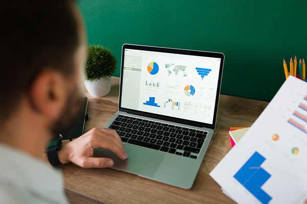 B2B Şirketler Sosyal Medyayı Nasıl Kullanmalı? LinkedIn Gerçekten Yeterli mi?